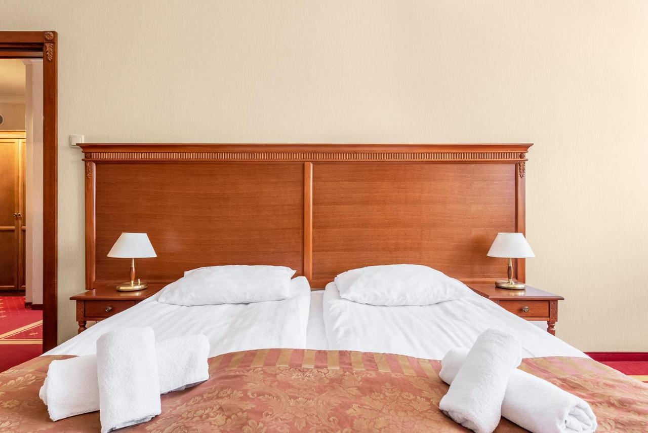 Hotel Stodolka Cminsk Eksteriør bilde