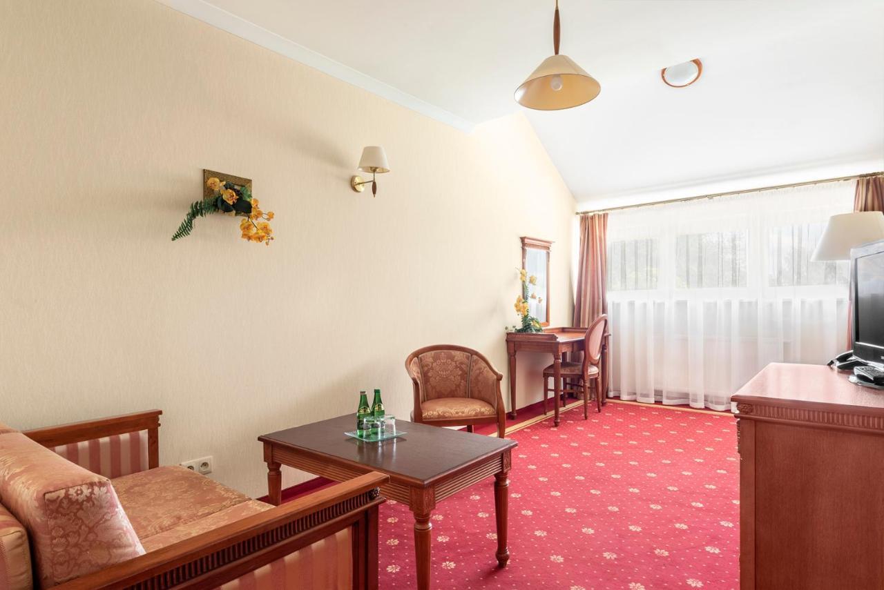 Hotel Stodolka Cminsk Eksteriør bilde
