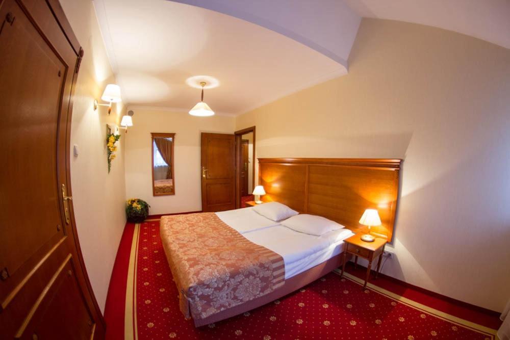Hotel Stodolka Cminsk Eksteriør bilde