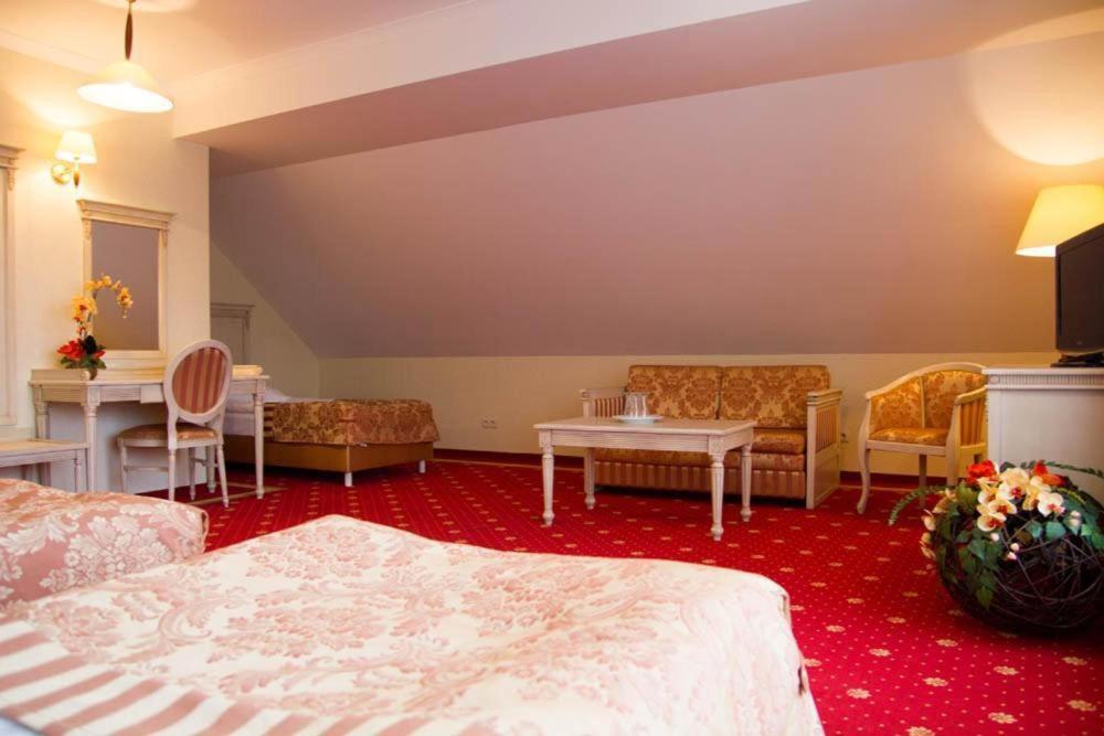 Hotel Stodolka Cminsk Eksteriør bilde