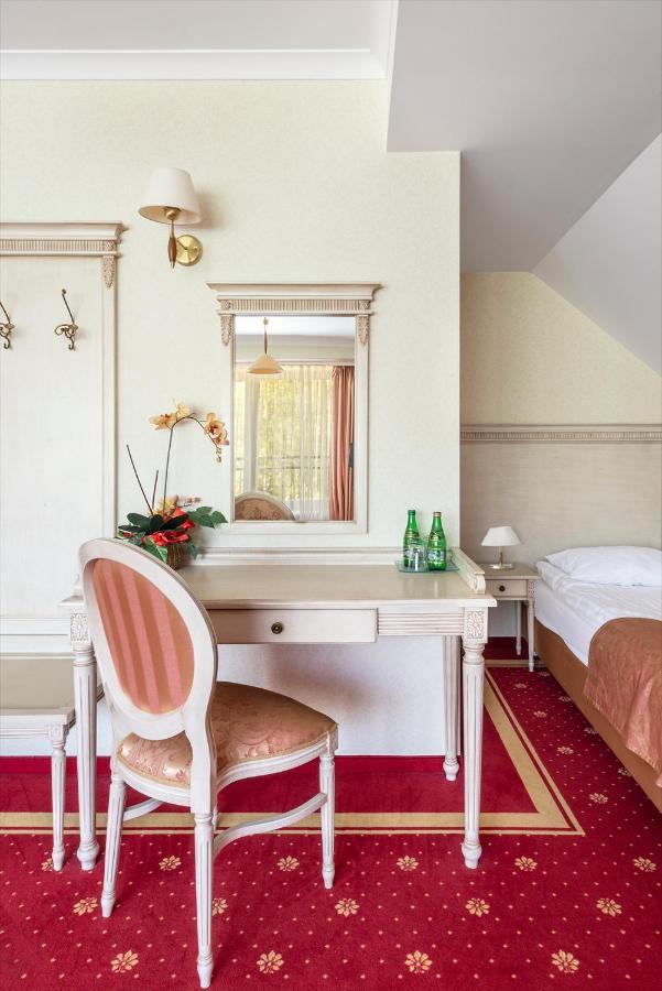 Hotel Stodolka Cminsk Eksteriør bilde